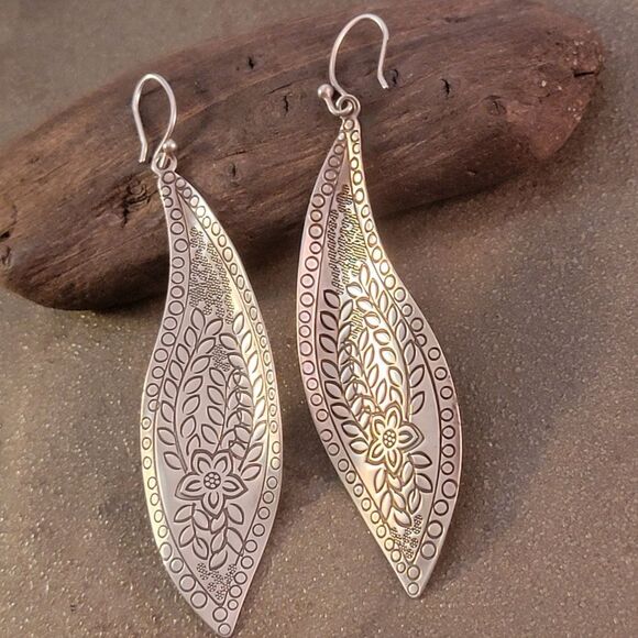 Silpada Sterling Stamped Etched Floral Freestyle Long Drop Earrings - Picture 3 of 8